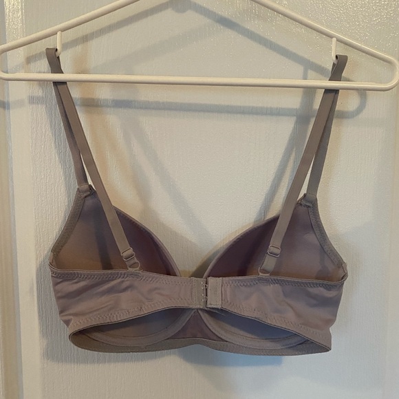 34C wireless bra - Picture 3 of 3